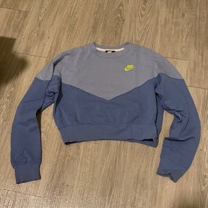 Nike Cropped Crewneck